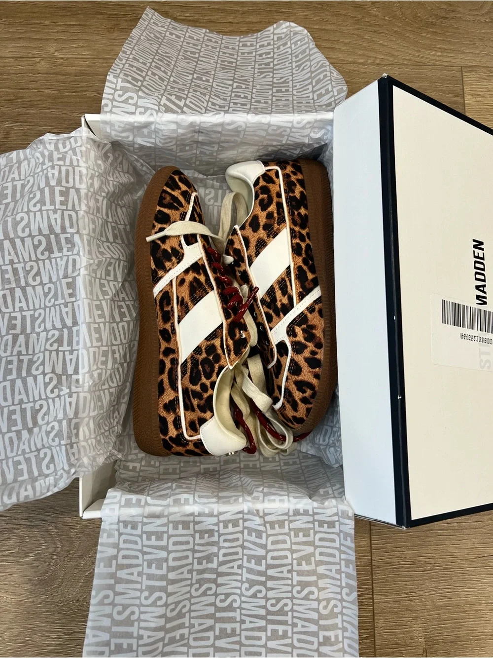 NWT Steve Madden Sporty Leopard Sneaker Size 5.5